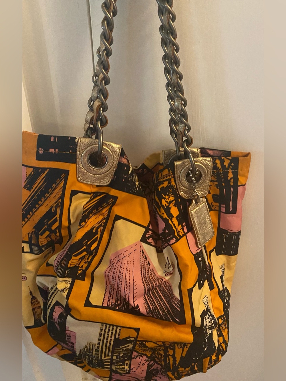 Women’s Coach Multicolor Large Bucket Tote Shoulder Purse Used